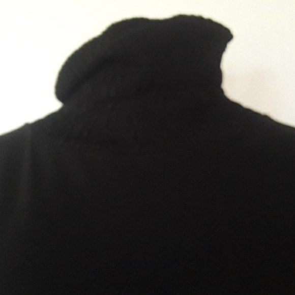 SALE💥$4: Tough me: Top - Picture 4 of 7